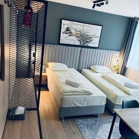 Otel Charlton Hannover