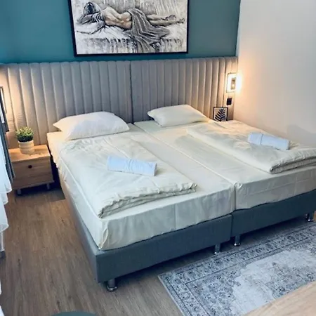 Otel Charlton Hannover